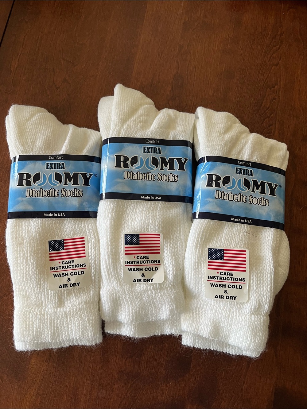 Extra Roomy Diabetic Socks for Men - White (3 Pairs)